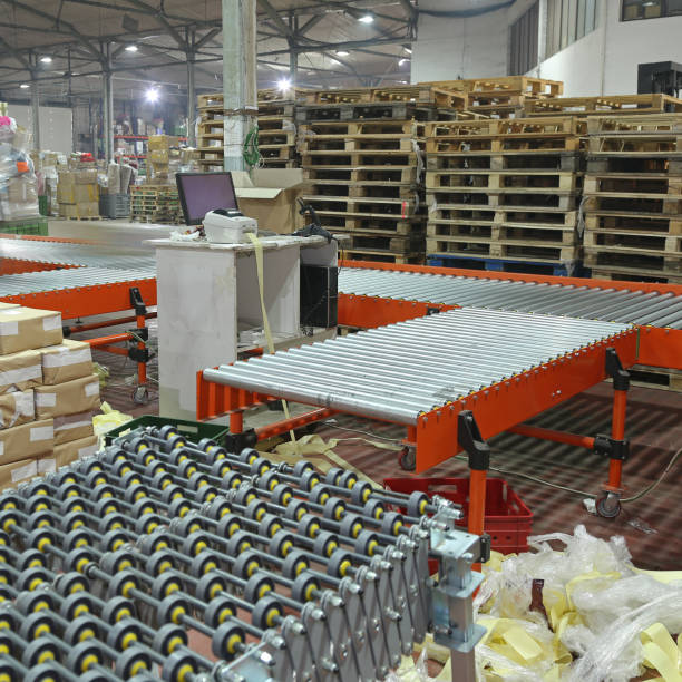 sorting cargo and delivery distribution warehouse